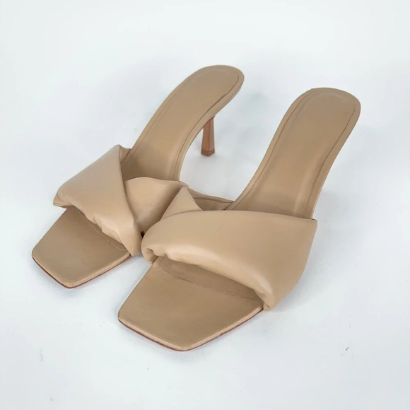 Studio Amelia Heels Twist Front Beige Puffy Neutral Leather Square Toe Size 7 - Picture 6 of 12